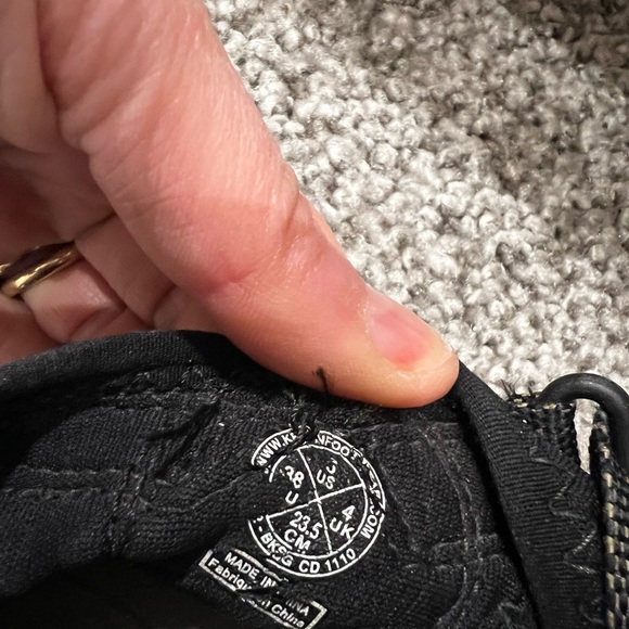 Boys Keen Sandals - black & tan - Picture 4 of 4